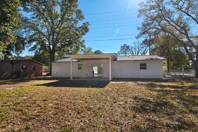 335 NW Hollywood Boulevard, Fort Walton Beach, FL 32548