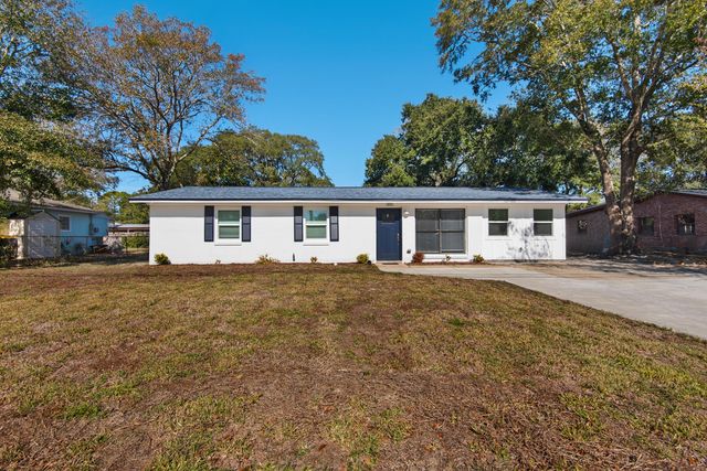 335 NW Hollywood Boulevard, Fort Walton Beach, FL 32548