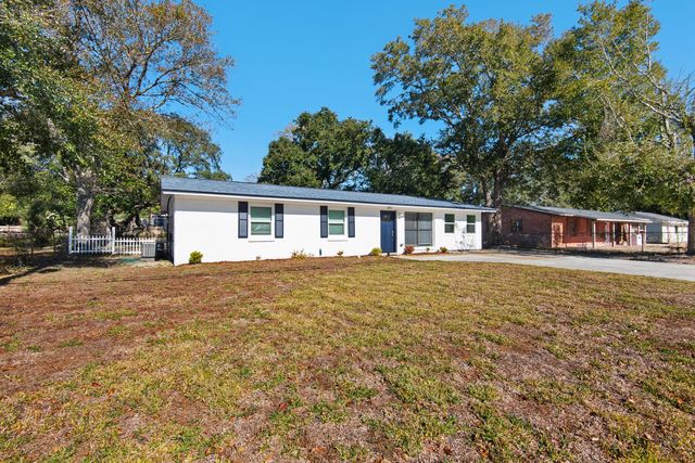 335 NW Hollywood Boulevard, Fort Walton Beach, FL 32548