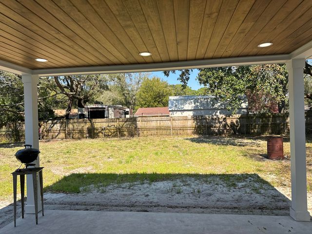 335 NW Hollywood Boulevard, Fort Walton Beach, FL 32548