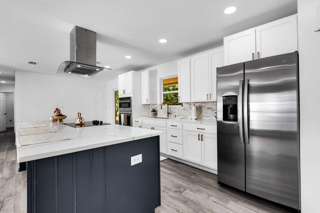 335 NW Hollywood Boulevard, Fort Walton Beach, FL 32548