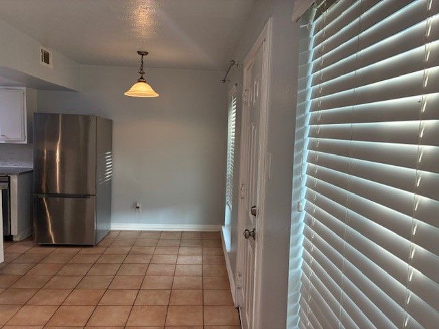 425 S Oak Street 101, Arlington, TX 76010