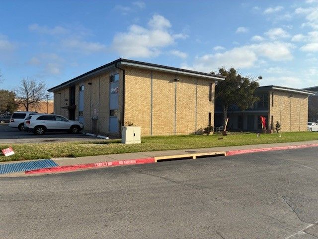 425 S Oak Street 101, Arlington, TX 76010