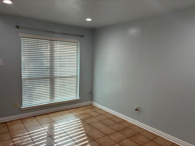 425 S Oak Street 101, Arlington, TX 76010