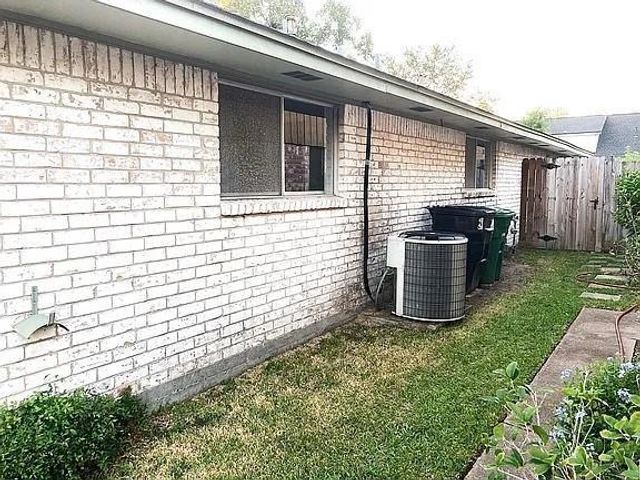 7218 Stonegate Drive, Houston, TX 77040