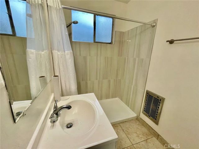 1433 N Bronson Avenue 2, Hollywood, CA 90028