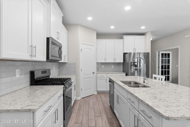 3906 HEATHERBROOK Place, Middleburg, FL 32068