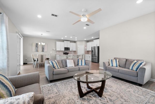 3906 HEATHERBROOK Place, Middleburg, FL 32068