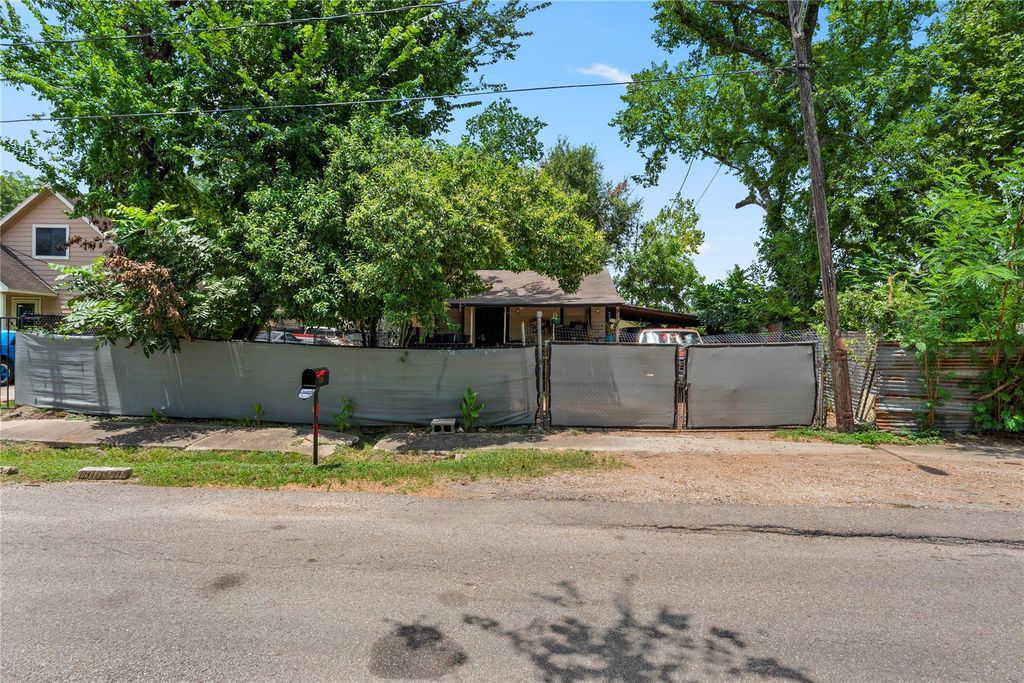 6208 Sidney Street, Houston, TX 77021