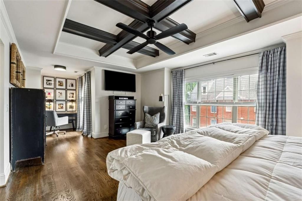 Image 16 of property listing at 10296 Quadrant Court, Alpharetta, GA 30022