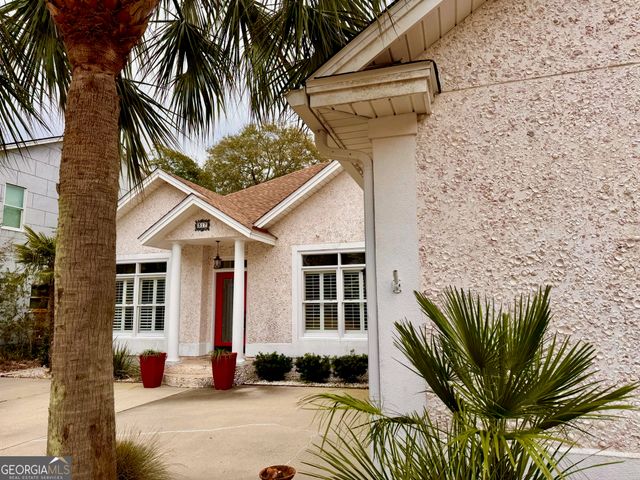 317 Commons Road, St. Simons, GA 31522