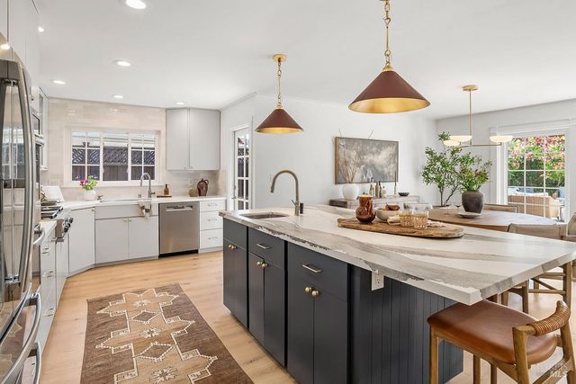 114 Golden Hind Psge, Corte Madera, CA 94925