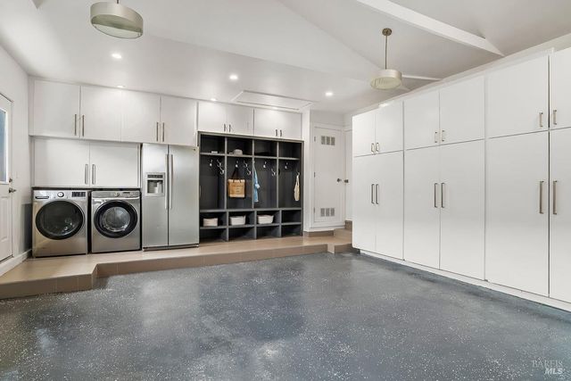 114 Golden Hind Psge, Corte Madera, CA 94925