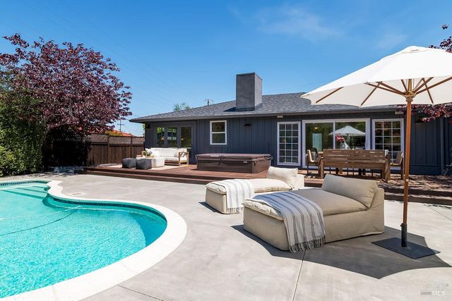 114 Golden Hind Psge, Corte Madera, CA 94925