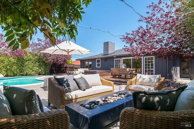 114 Golden Hind Psge, Corte Madera, CA 94925