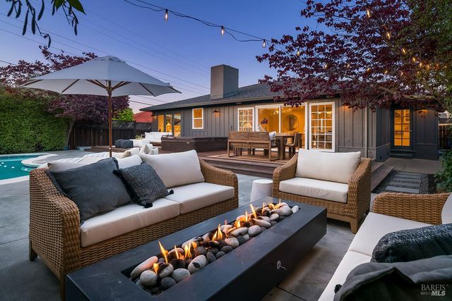 114 Golden Hind Psge, Corte Madera, CA 94925