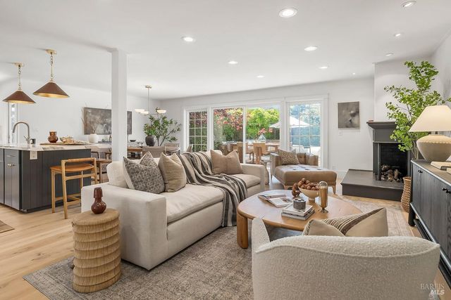 114 Golden Hind Psge, Corte Madera, CA 94925