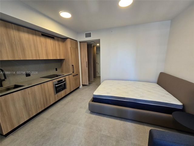 121 NE 5 ST 709, Miami, FL 33132