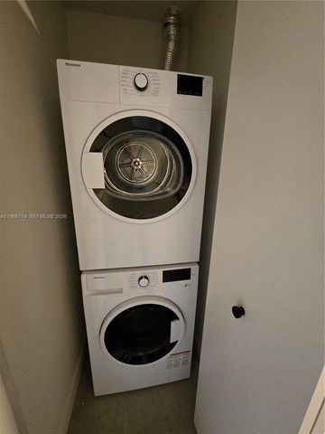 121 NE 5 ST 709, Miami, FL 33132