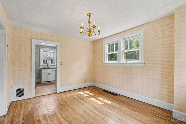 6416 Heitzler Avenue, Cincinnati, OH 45224