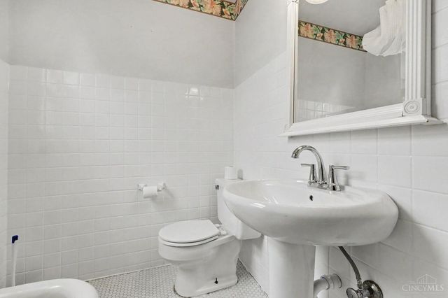 6416 Heitzler Avenue, Cincinnati, OH 45224