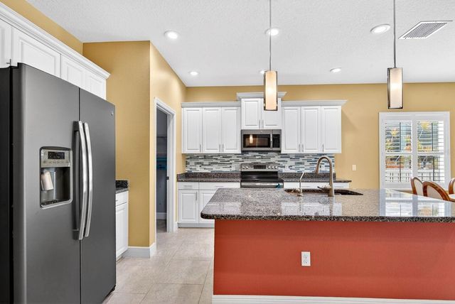 7428 RIDGELAKE CIRCLE, Bradenton, FL 34203