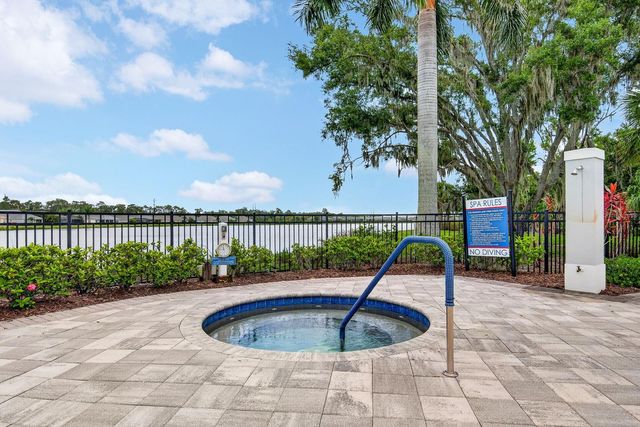 7428 RIDGELAKE CIRCLE, Bradenton, FL 34203