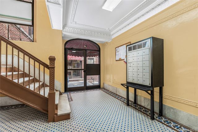 1976 Lafontaine Avenue 4B, Bronx, NY 10457