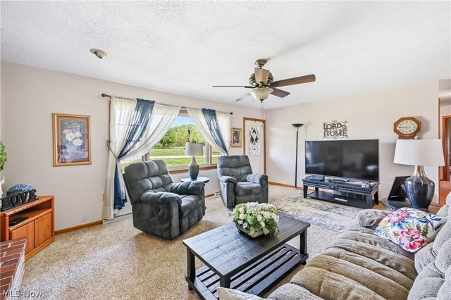 15793 W Garfield Road, Salem, OH 44460