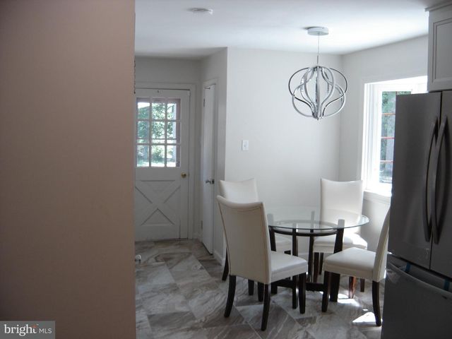 1306 COMMISSIONERS RD, Mullica Hill, NJ 08062