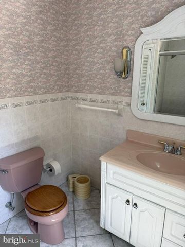 1306 COMMISSIONERS RD, Mullica Hill, NJ 08062