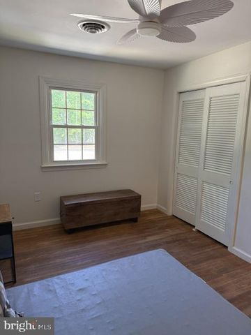 1306 COMMISSIONERS RD, Mullica Hill, NJ 08062