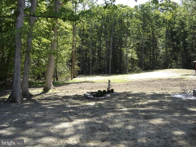 1306 COMMISSIONERS RD, Mullica Hill, NJ 08062