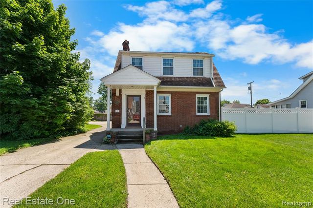 433 Kings Highway, Wyandotte, MI 48192