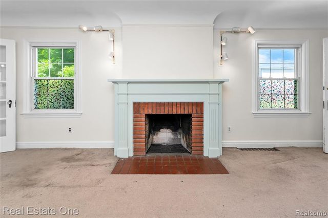 433 Kings Highway, Wyandotte, MI 48192