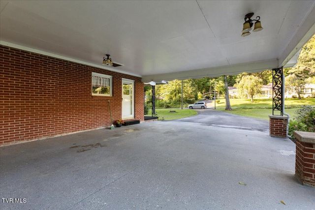 620 Valley Avenue, Erwin, TN 37650