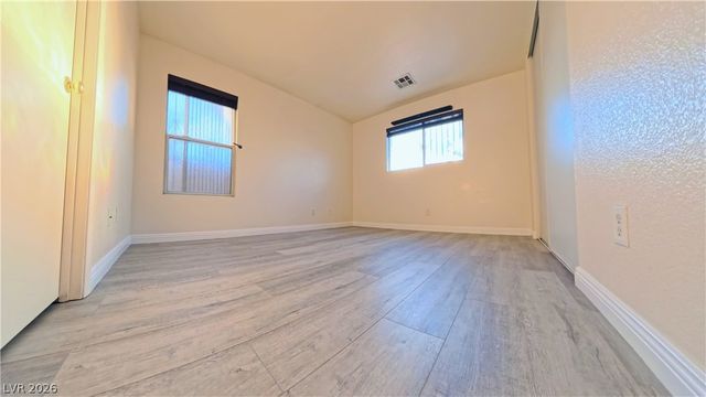 5591 Doubleday Street, Las Vegas, NV 89118