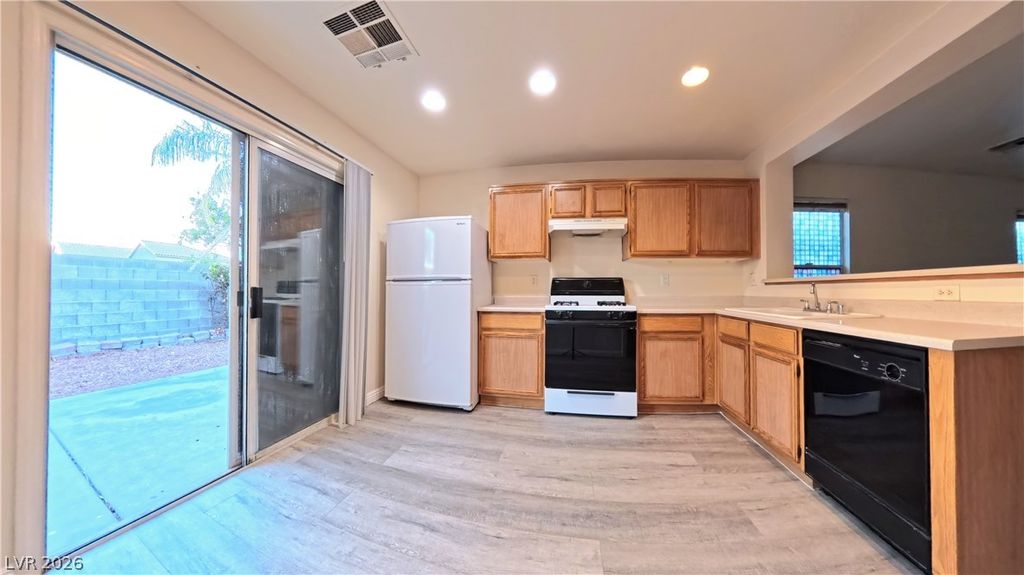 5591 Doubleday Street, Las Vegas, NV 89118 — photo 4