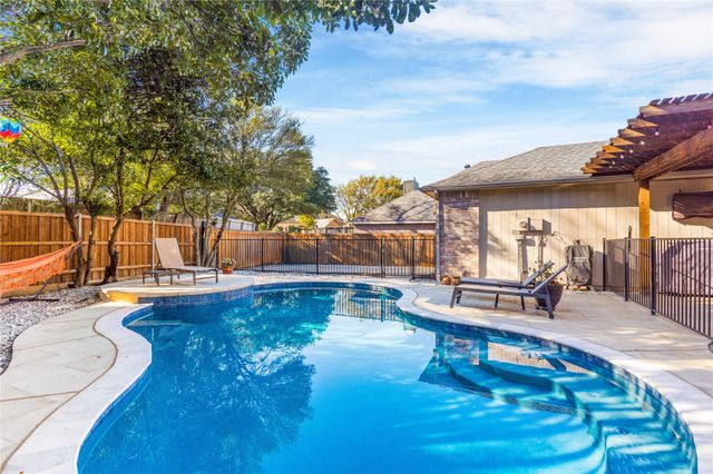 2707 Rochelle Drive, Mckinney, TX 75070