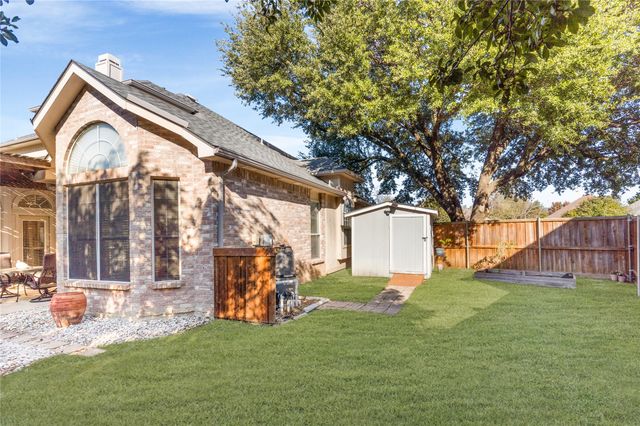 2707 Rochelle Drive, Mckinney, TX 75070