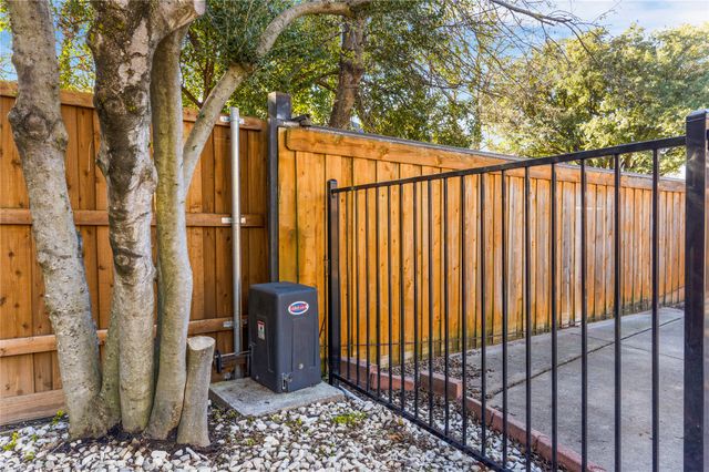 2707 Rochelle Drive, Mckinney, TX 75070