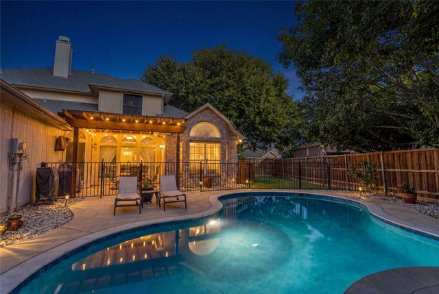 2707 Rochelle Drive, Mckinney, TX 75070