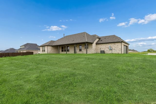 331 Wagon Trail, Waxahachie, TX 75165