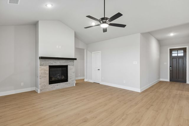 331 Wagon Trail, Waxahachie, TX 75165