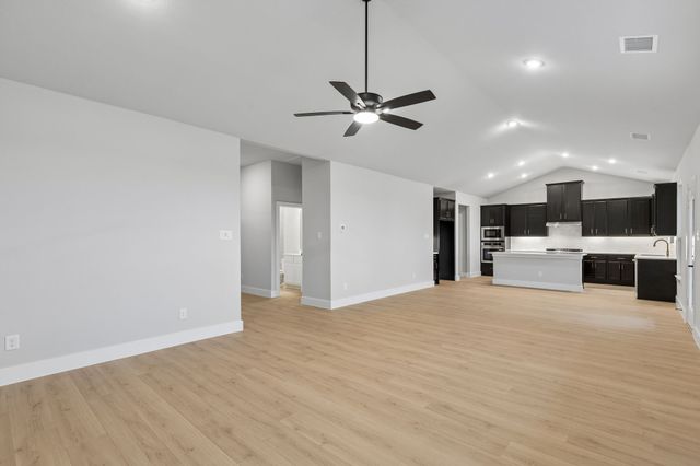 331 Wagon Trail, Waxahachie, TX 75165
