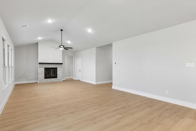 331 Wagon Trail, Waxahachie, TX 75165