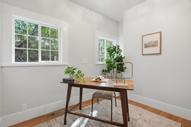 566 Everett Avenue, Palo Alto, CA 94301