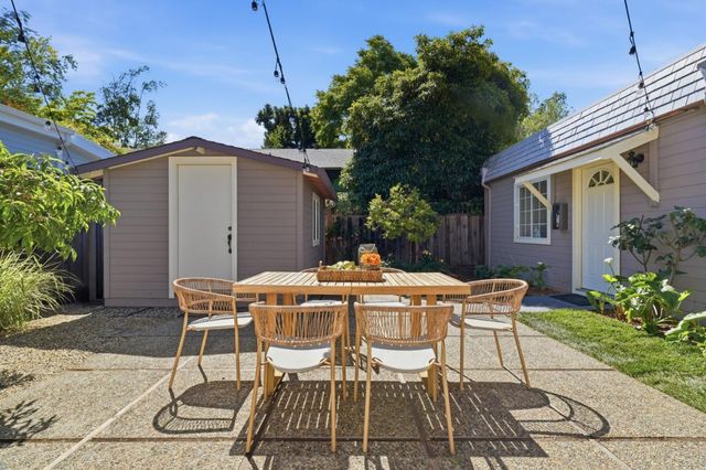 566 Everett Avenue, Palo Alto, CA 94301