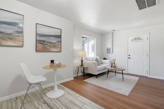 566 Everett Avenue, Palo Alto, CA 94301