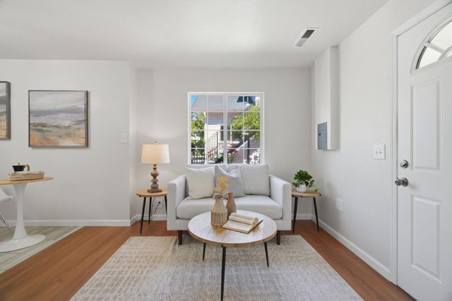566 Everett Avenue, Palo Alto, CA 94301